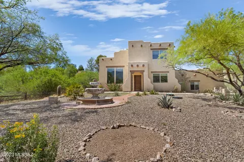 15415 N Lago Del Oro Pkwy, Tucson, AZ 85739