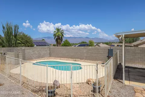 8901 E Apache Well Pl, Tucson, AZ 85730 photo 19