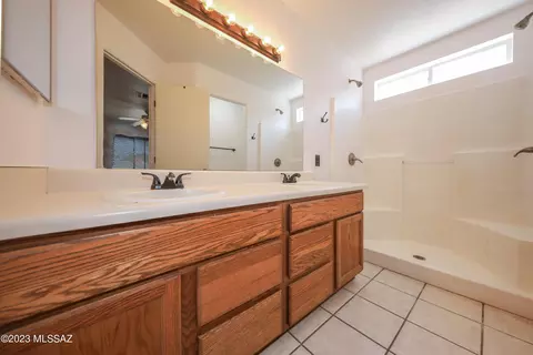 8901 E Apache Well Pl, Tucson, AZ 85730 photo 11