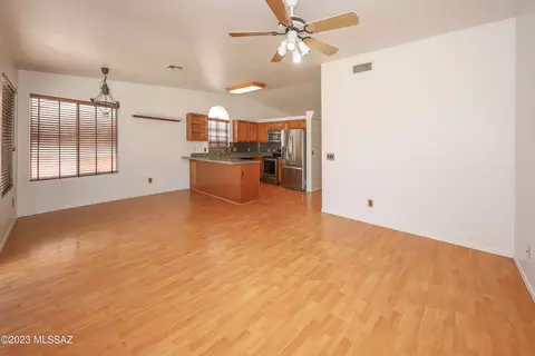 8901 E Apache Well Pl, Tucson, AZ 85730 photo 7