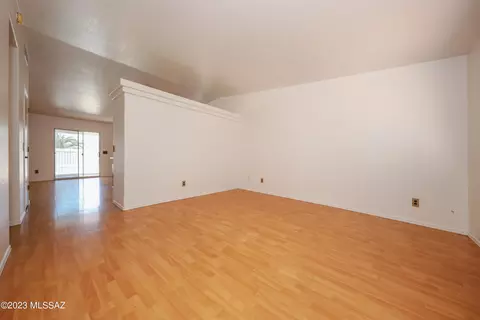 8901 E Apache Well Pl, Tucson, AZ 85730 photo 2