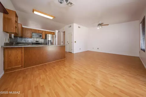 8901 E Apache Well Pl, Tucson, AZ 85730 photo 8