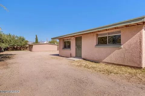 5811 E 28th St, Tucson, AZ 85711