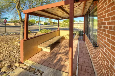1301 E Lee St, Tucson, AZ 85719 photo 3