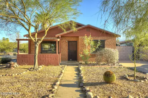 1301 E Lee St, Tucson, AZ 85719 photo 2