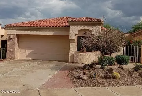 352 N Royal Bell Dr, Green Valley, AZ 85614