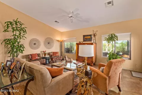 10657 E Barclay Park Loop, Tucson, AZ 85748 photo 4