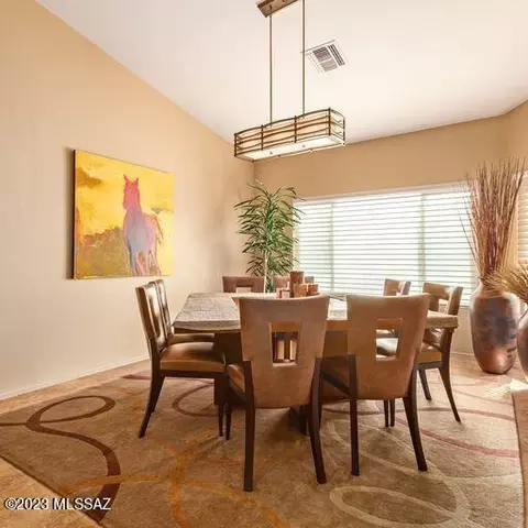 10657 E Barclay Park Loop, Tucson, AZ 85748 photo 8