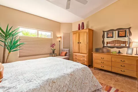 10657 E Barclay Park Loop, Tucson, AZ 85748 photo 16