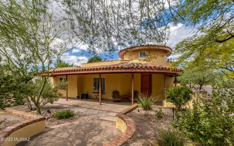 2737 E Drachman St, Tucson, AZ 85716