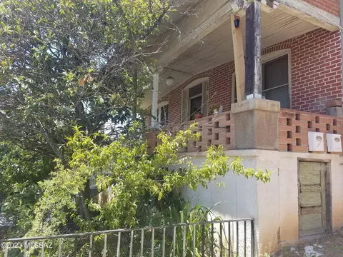 63 N West St, Nogales, AZ 85621