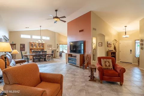36448 S Rock Crest Dr, Saddlebrooke, AZ 85739