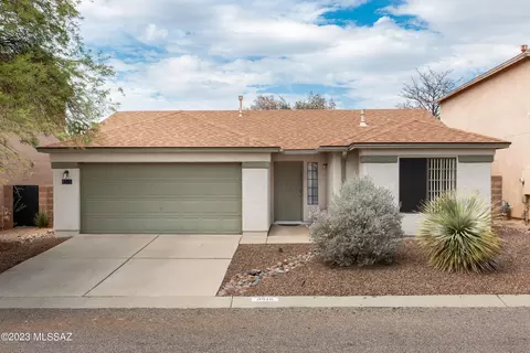 8515 N Spring Creek Dr, Tucson, AZ 85742