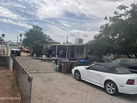 4830 N Casas Serenas Dr, Tucson, AZ 85705