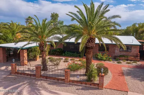 4202 E Poe St, Tucson, AZ 85711
