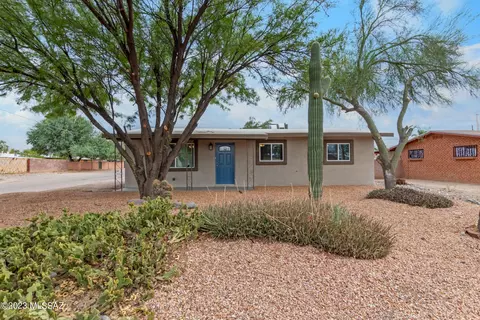 1034 E Prince Rd, Tucson, AZ 85719