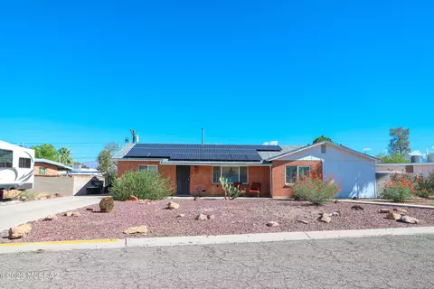 7049 E Calle Denebola, Tucson, AZ 85710