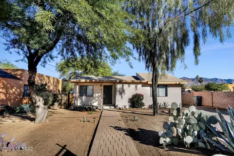 1439 E Blacklidge Dr, Tucson, AZ 85719