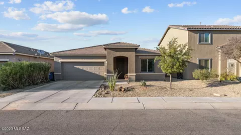 1069 E Madera Grove Ln, Sahuarita, AZ 85629