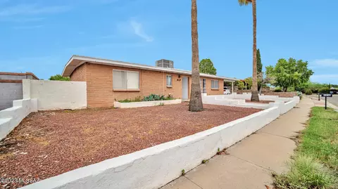 7216 E Toronto St, Tucson, AZ 85730
