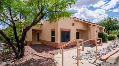 1602 Paseo La Tinaja, Green Valley, AZ 85614