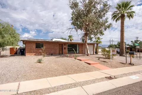 1726 W Calle Tranquila, Tucson, AZ 85745