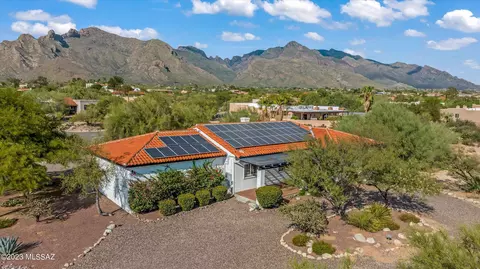 7300 N Sonya Way, Tucson, AZ 85704