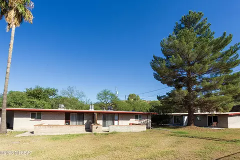 1420 E Bristol Dr, Nogales, AZ 85621