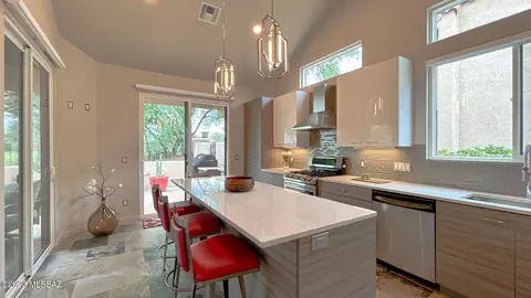 6951 E Cicada Ct, Tucson, AZ 85750