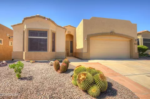 639 W Moorwood St, Green Valley, AZ 85614