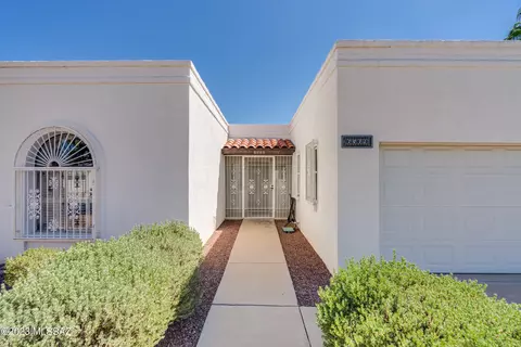 6569 E Calle Cavalier, Tucson, AZ 85715