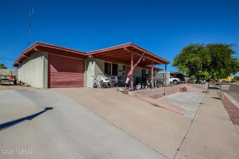752 W Edgewater Dr, Tucson, AZ 85704
