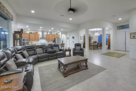633 E Agave Dr, Tucson, AZ 85704 photo 9