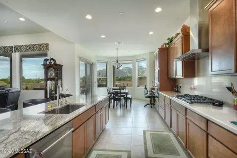 633 E Agave Dr, Tucson, AZ 85704 photo 12