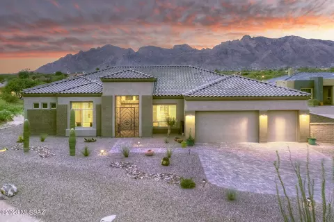 633 E Agave Dr, Tucson, AZ 85704