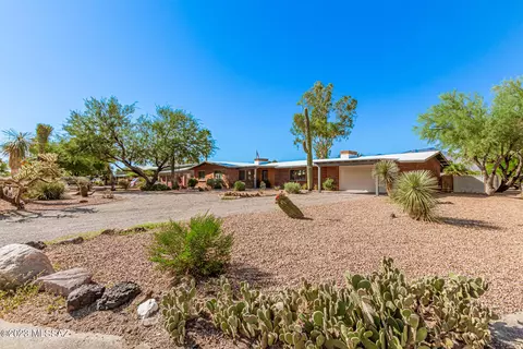 6861 E Opatas St, Tucson, AZ 85715