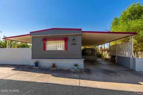 5387 W Flying W St, Tucson, AZ 85713