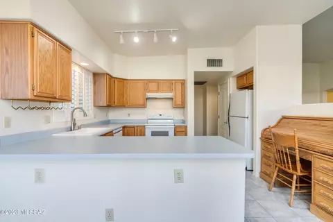 573 E Covered Wagon Dr, Tucson, AZ 85704 photo 8