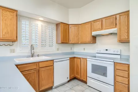573 E Covered Wagon Dr, Tucson, AZ 85704 photo 9
