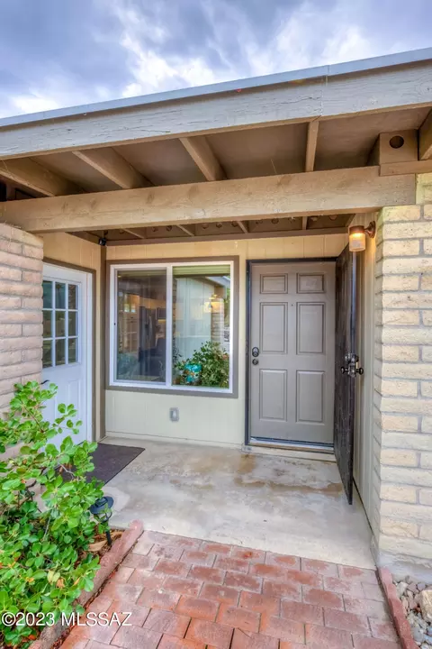 9840 E Mary Dr, Tucson, AZ 85730