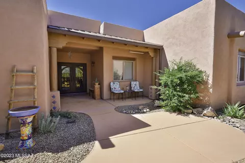 855 E Florida Saddle Dr, Green Valley, AZ 85614