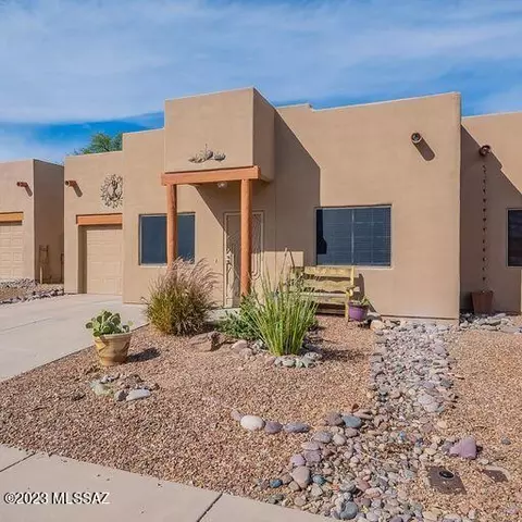 890 W Calle De La Pelotita, Green Valley, AZ 85614