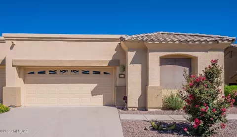 554 W Moorwood St, Green Valley, AZ 85614