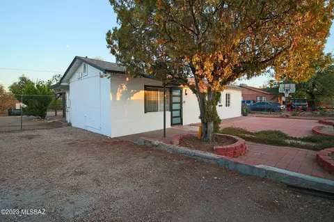 3633 S Mission Rd, Tucson, AZ 85713