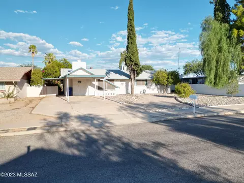 2433 S Rook Ave, Tucson, AZ 85711
