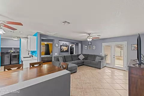 1656 W Jack Burnett Loop, Tucson, AZ 85746 photo 5