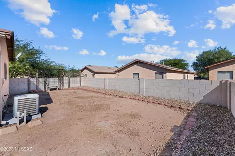 1656 W Jack Burnett Loop, Tucson, AZ 85746 photo 17