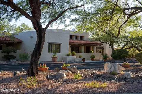 6042 E West Miramar Dr, Tucson, AZ 85715