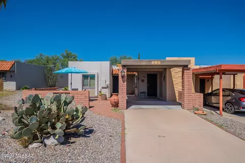 319 N Calle De Las Profetas, Green Valley, AZ 85614