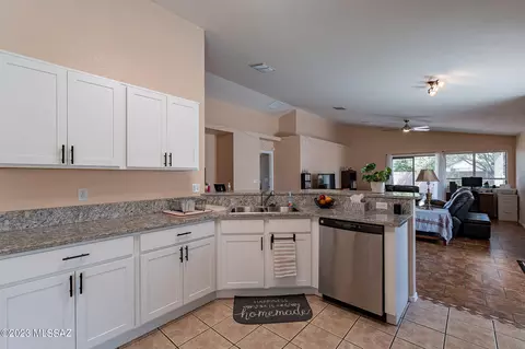 10367 E Oakbrook St, Tucson, AZ 85747 photo 16